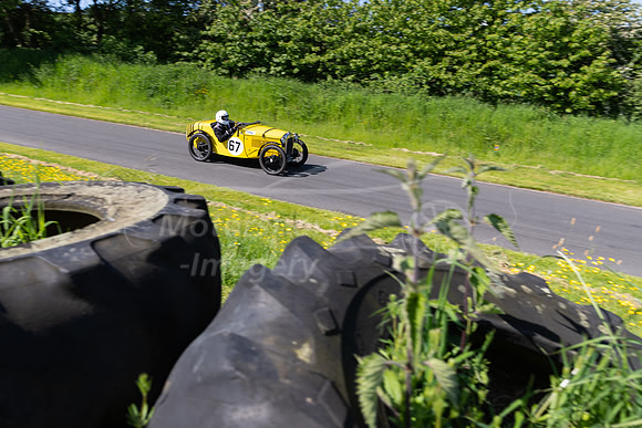 67  Alan Bee