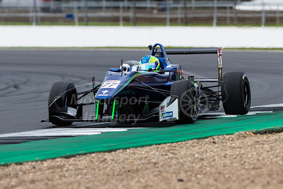 77  Guilherme Samaia
