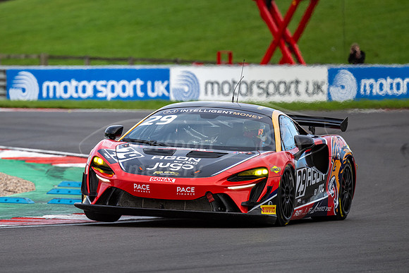 29 Ian Gough / Tom Wrigley