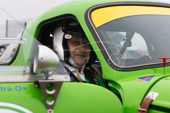 29 Raymond Klompstra