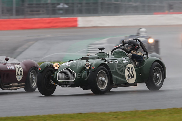32 Oliver Llewellyn / Tim Llewellyn