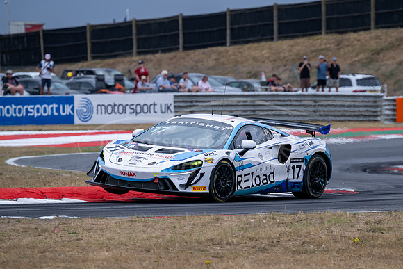 17 Harry George / Luca Hopkinson