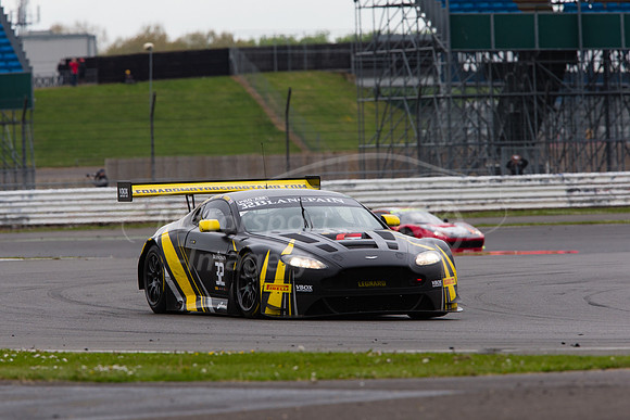 32  Paul Wilson / Stuart Leonard / Michael Meadows