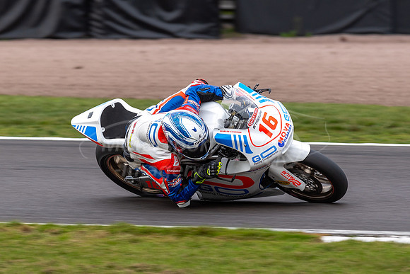 16 Harvey CLARIDGE