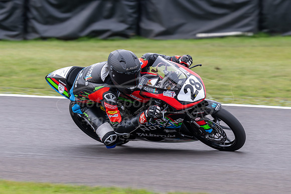 28 Charlie BARNES