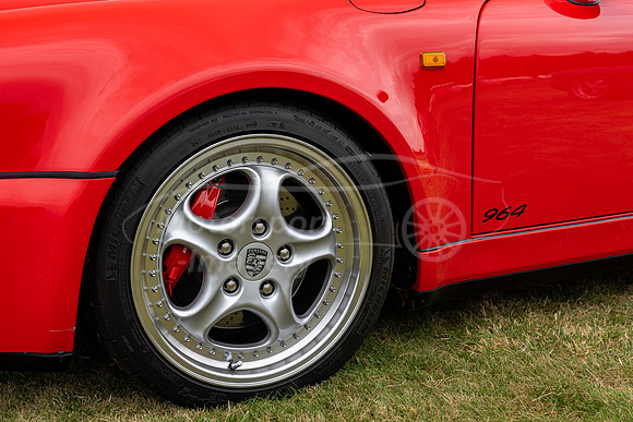 Porsche 964