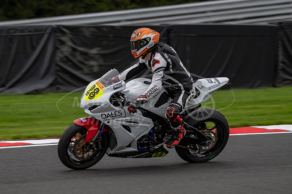 28 Tim Neave Suzuki