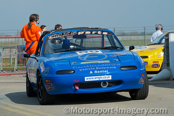 Mazda MX5 , Darren Standing