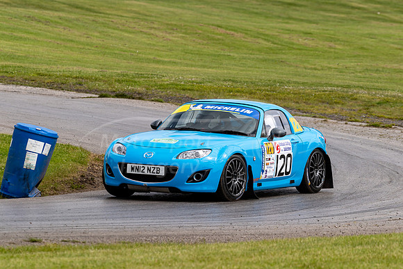 120, Julia Perry, Steve Dolman, Mazda MX5