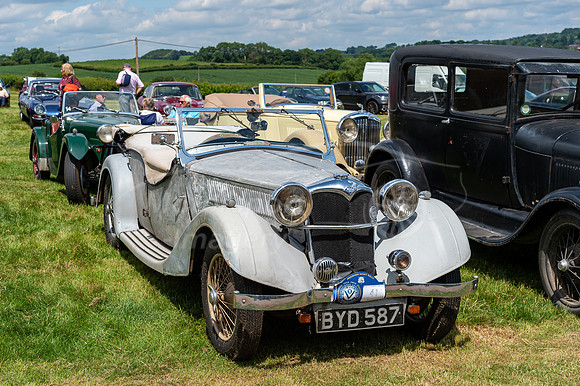 Riley BYD587