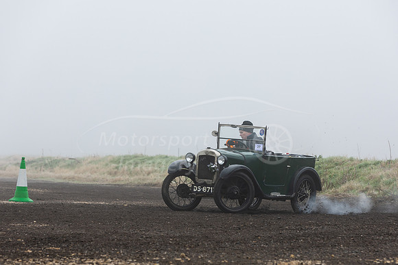 27 Richard Derrick