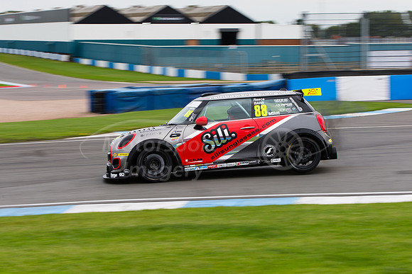 88  Reece BARR