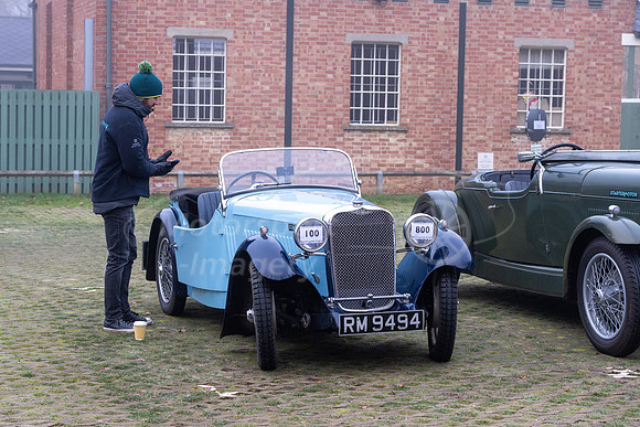 100 Simon Ponseel, 800 Andrew Evans, Singer Nine Tourer