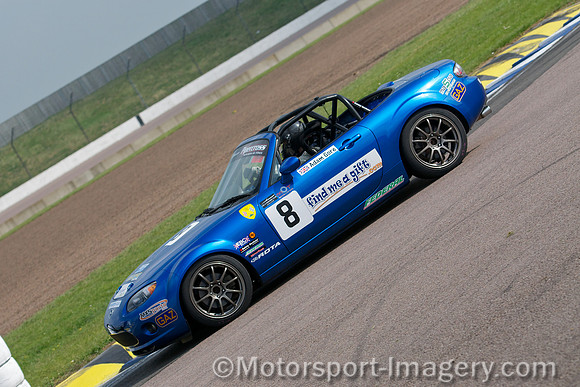 Mazda MX5, Adam Gore