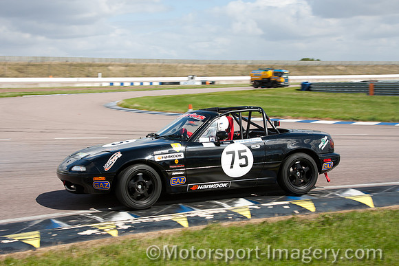 MX5 Championship Rockingham