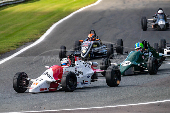 77 Chris Hodgson Van Diemen RF89