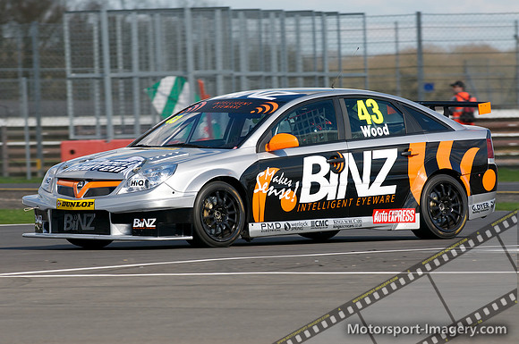 Lee Wood, Vauxhall Vectra