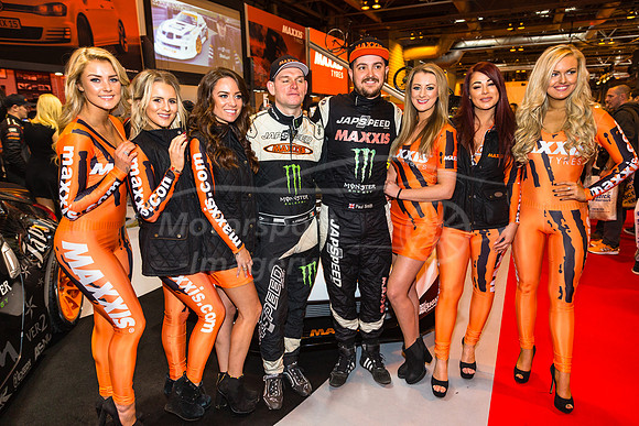 Paul Smith, Shane O'Sullivan and the Maxxis Girls