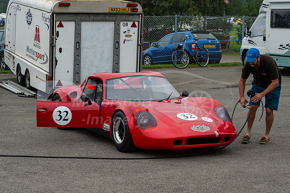 32 Charlie Allison Chevron B8