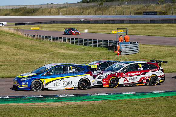 Close racing