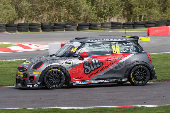 88  Reece Barr