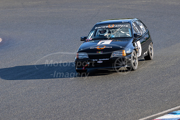 7 Simon Ward