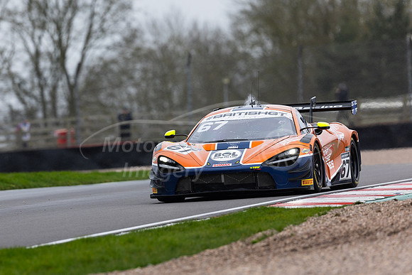 67 Simon Orange / Tom Roche