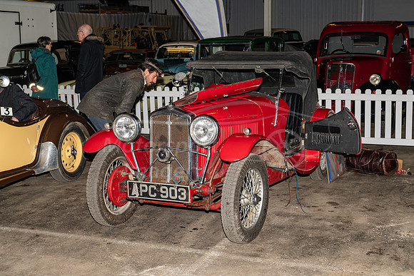 9  Robert Gibson & Tim Brown, WOLSELEY HORNET SPECIAL  APC 903