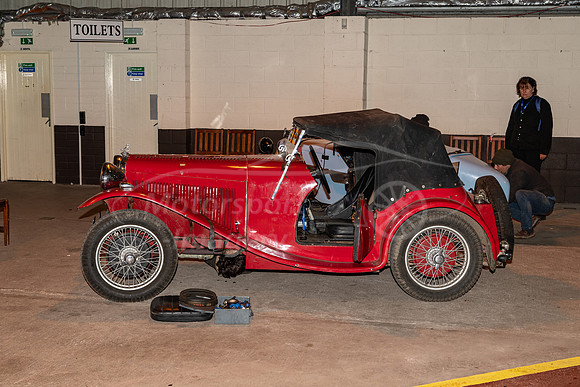 9  Robert Gibson & Tim Brown, WOLSELEY HORNET SPECIAL  APC 903