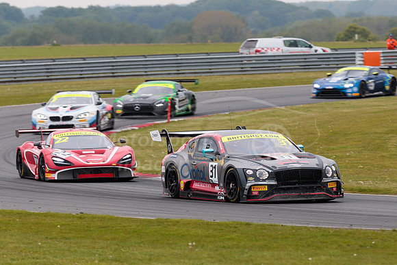 31  JRM Racing - Bentley Continental GT3  Seb Morris / Rick Parf