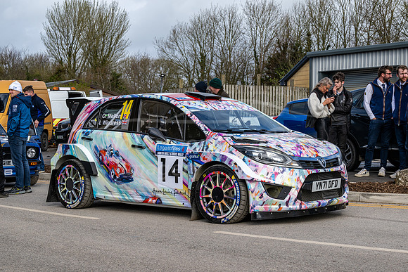 14 Ollie Mellors Ian Windress
