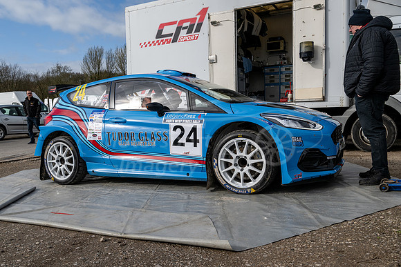 24 Stephen Simpson Mark Glennerster
