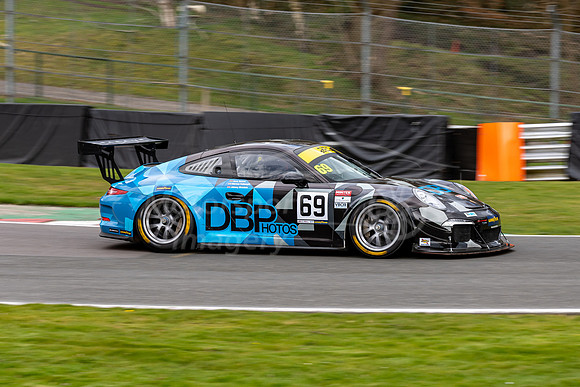 69 Marcus Fothergill- Dave Bennett- Johnny Mowlem- Porsche 991 GT3 Cup