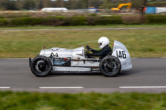 146  Peter LOXSTON, AUSTIN FIAT