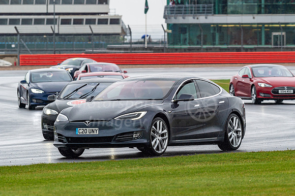 C20UNY Tesla Model S