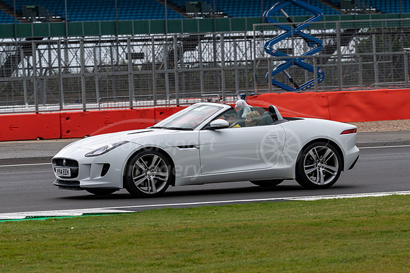 YY14EEH Jaguar