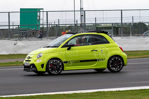 ET19JGZ Fiat 500 Abarth 595