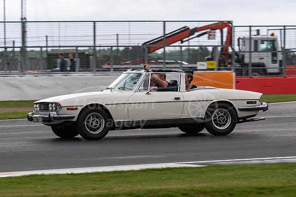 XVU700M triumph Stag