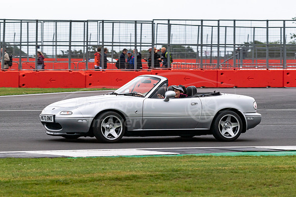 M670BNO Mazda MX-5