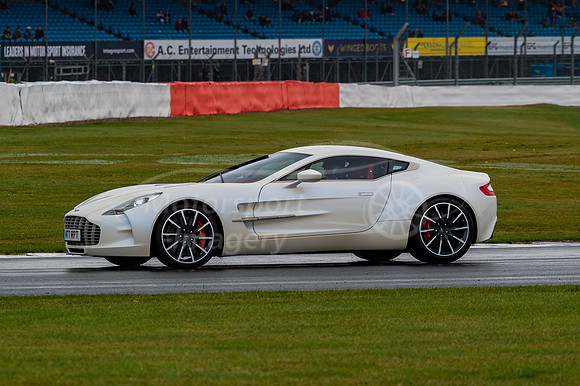 M77RPT Aston Martin