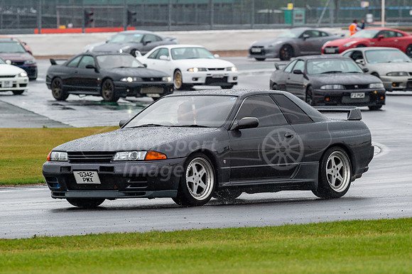 G342PWX Nissan Skyline GTR