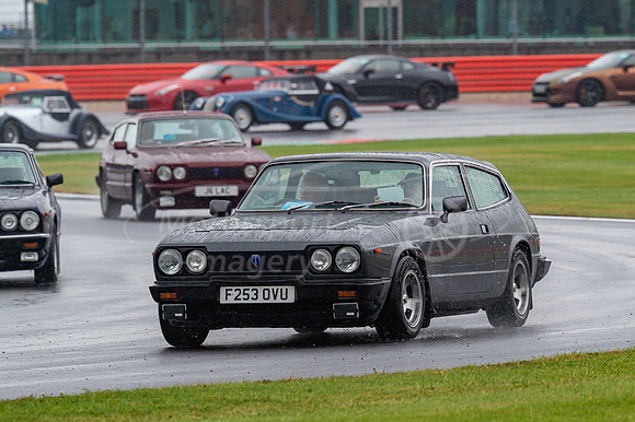 F253OVU Reliant Scimitar