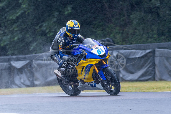 81 James HIND Yamaha - Bass Tyre Services / NL Components