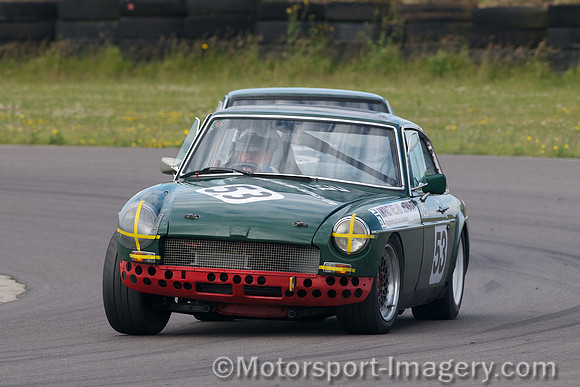 Garth Maxwell, MGB GT V8