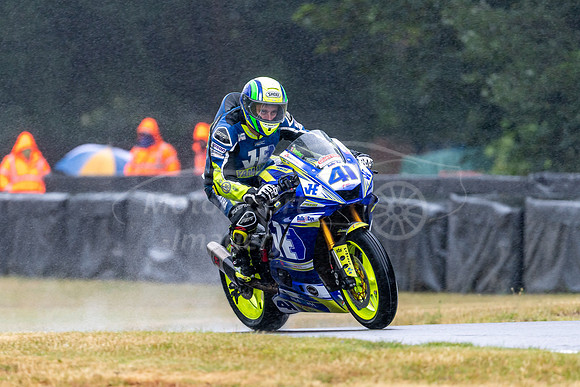 41 Alan NAYLOR  Yamaha - Donkey Box Racing