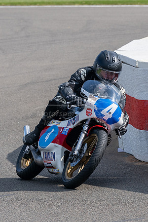 4 Mike Farrall, Maxton-Yamaha TZ350G