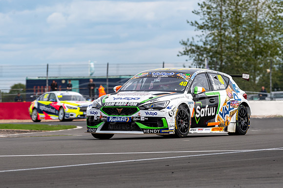 40 Aron Taylor-Smith, Yazoo with Safuu Cupra