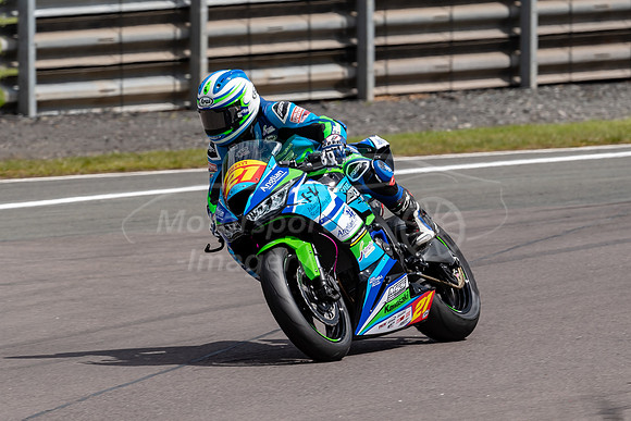 21 Daniel Brooks Kawasaki,