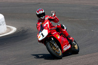 Carl Fogarty on the Ducati 916