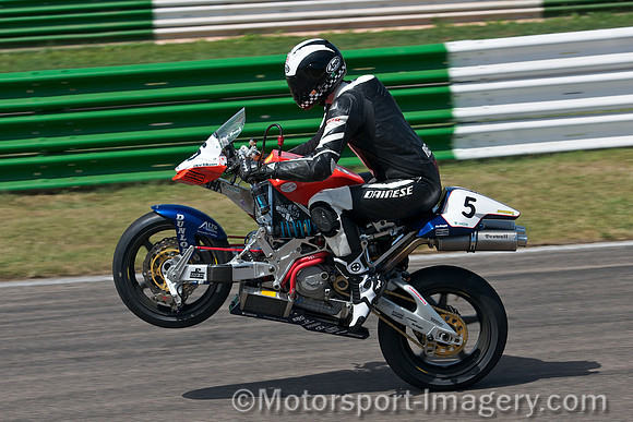 Phil Read - Vyrus Ducati 944 RVC2v08